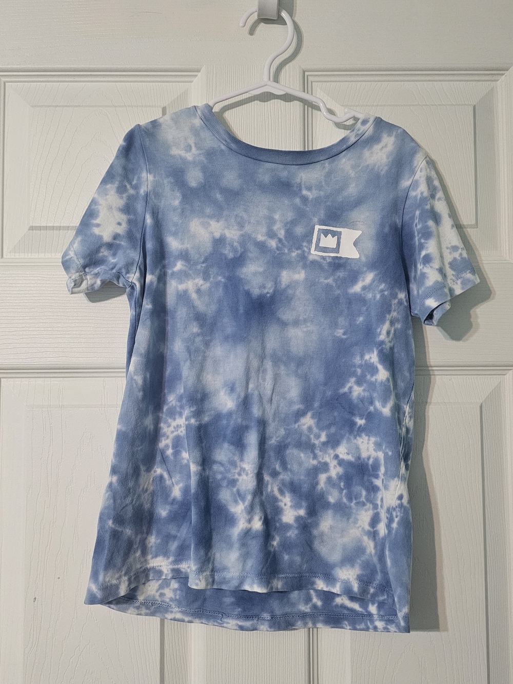 crown & ivy Blue Tie-Dye Kids Short Sleeve Tee with White Crown Patch